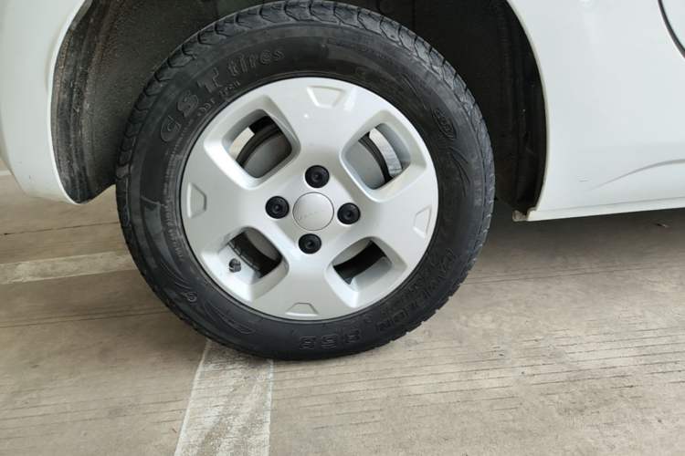 Used Roewe Clever 2021 302km All-Round Version Right Rear Wheel Hub