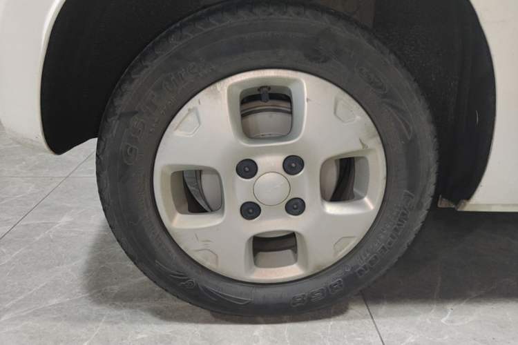 Used Roewe Clever 2021 302km All-Round Version Right Rear Wheel Hub