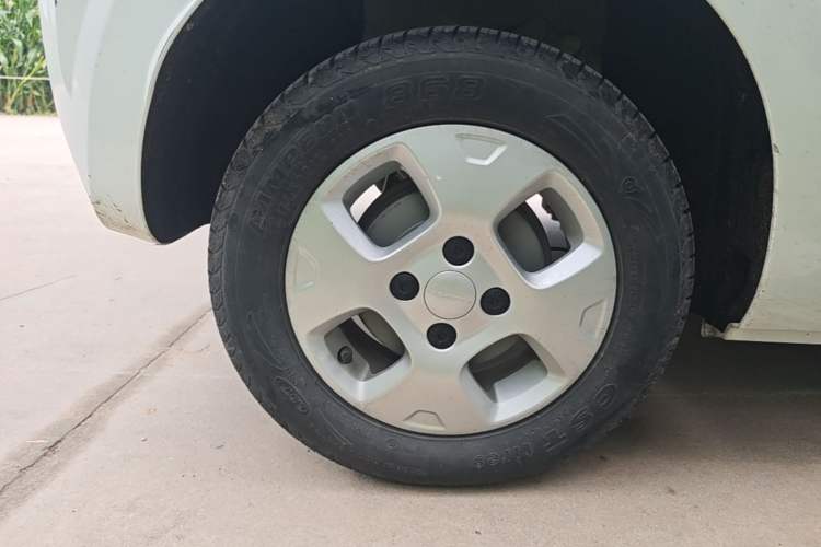 Used Roewe Clever 2021 302km All-Round Version Right Rear Wheel Hub