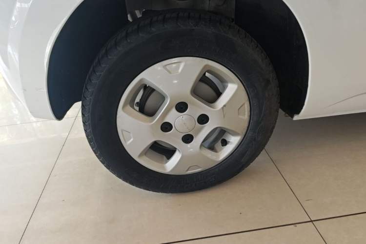 Used Roewe Clever 2021 302km All-Round Version Right Rear Wheel Hub