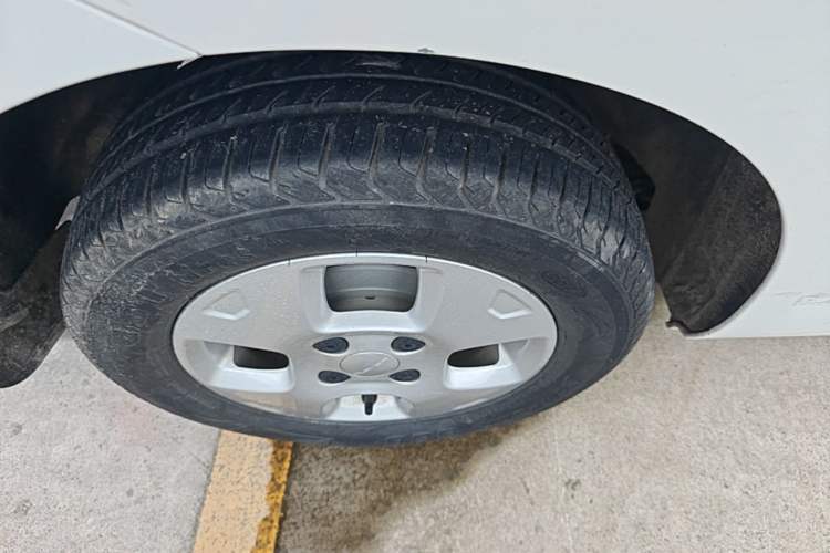 Used Roewe Clever 2021 302km All-Round Version Right Rear Wheel Hub