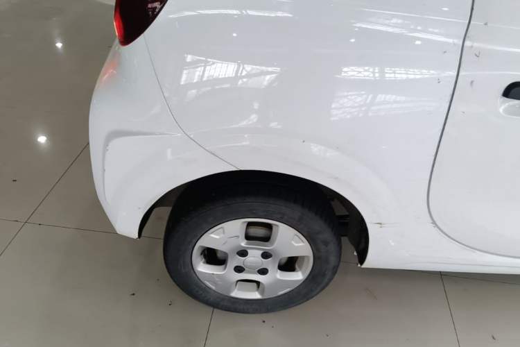 Used Roewe Clever 2021 302 km New Four-Seater Super-Efficient Version Right Rear Wheel Hub