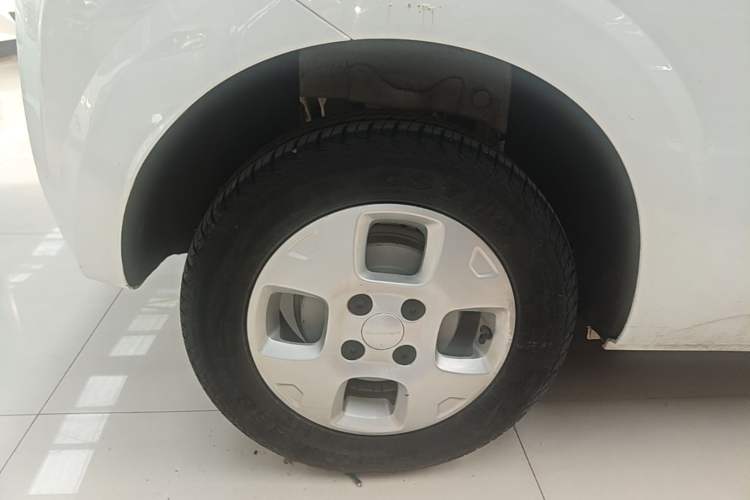 Used Roewe Clever 2021 302km All-Round Version Right Rear Wheel Hub