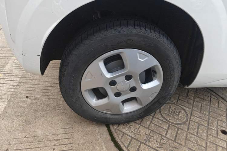 Used Roewe Clever 2021 302km All-Round Version Right Rear Wheel Hub