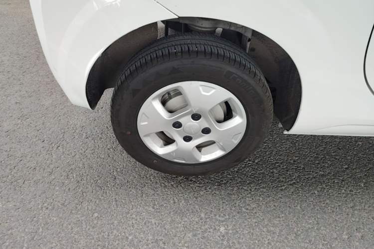 Used Roewe Clever 2021 302km All-Round Version Right Rear Wheel Hub