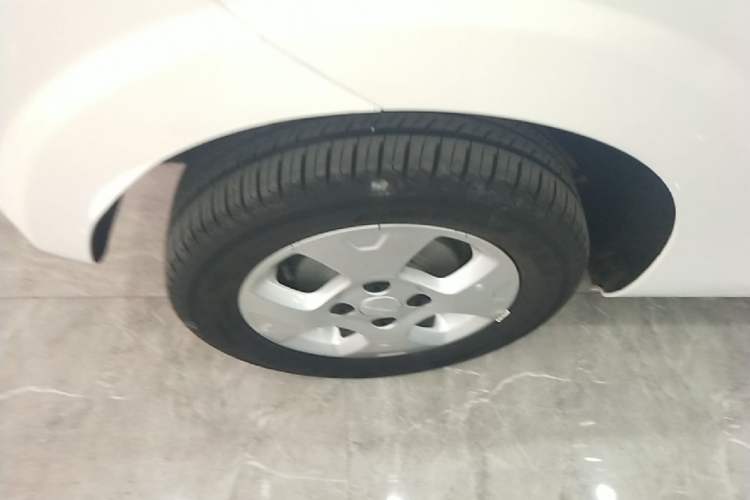 Used Roewe Clever 2021 302km All-Round Version Right Rear Wheel Hub