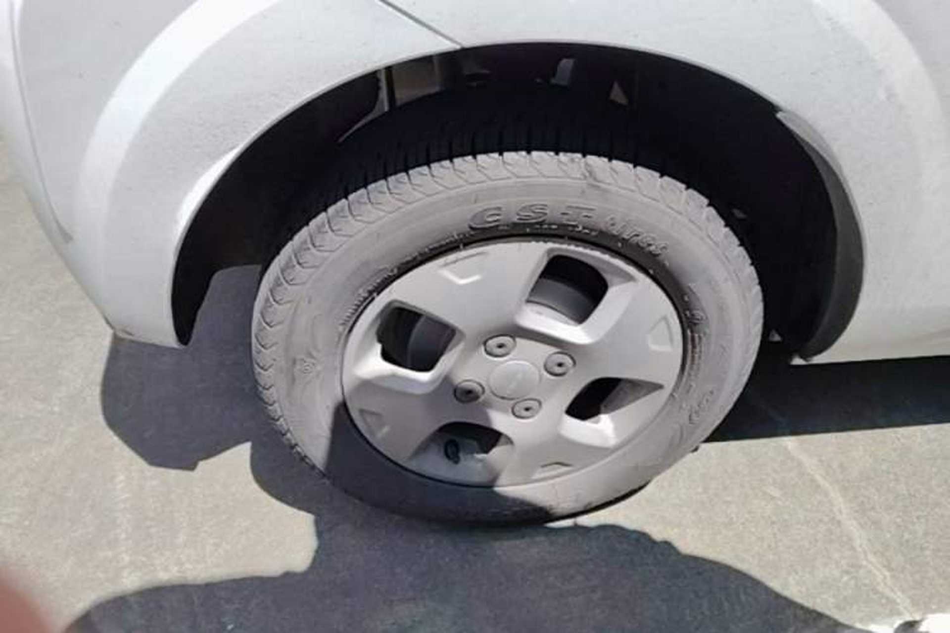Used Roewe Clever 2021 302 km New Four-Seater Super-Efficient Version Right Rear Wheel Hub