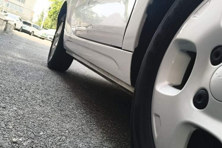 Used Roewe Clever 2021 302km All-Round Version Right Side Sill
