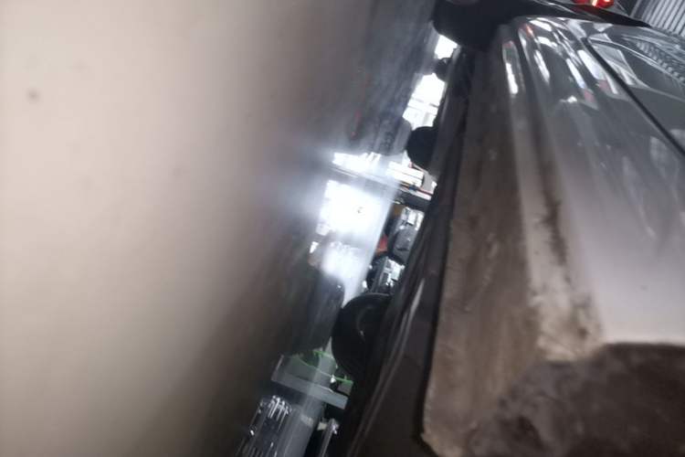 Used Roewe Clever 2021 302 km New Four-Seater Super-Efficient Version Right Side Sill