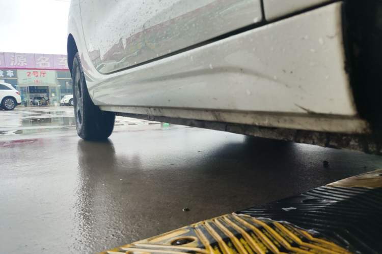 Used Roewe Clever 2021 302km All-Round Version Right Side Sill