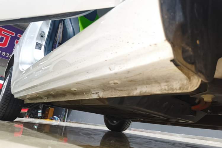 Used Roewe Clever 2021 302km All-Round Version Right Side Sill