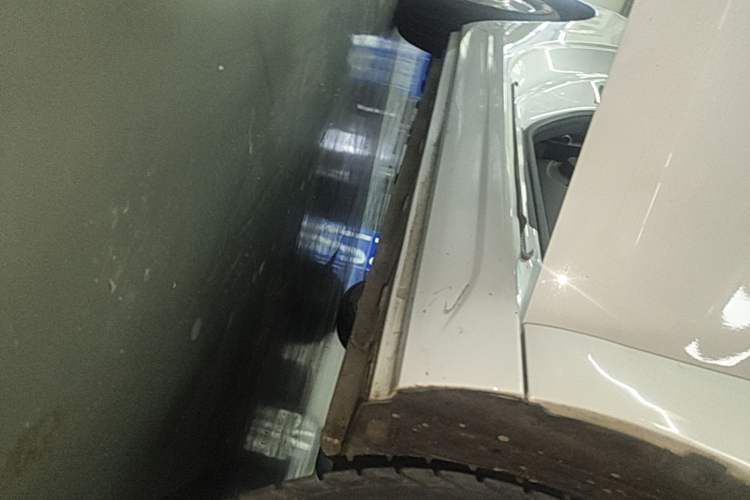 Used Roewe Clever 2021 302km All-Round Version Right Side Sill