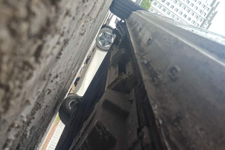 Used Roewe Clever 2021 302km All-Round Version Right Side Sill
