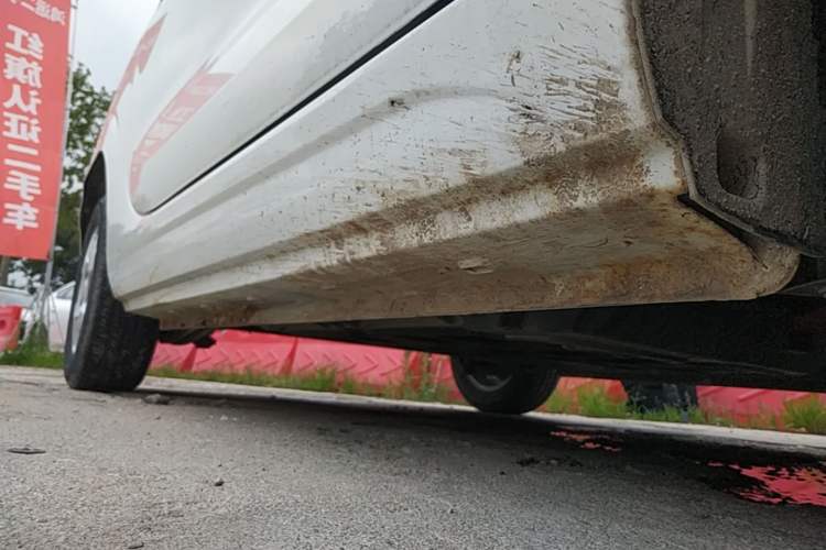 Used Roewe Clever 2021 302km All-Round Version Right Side Sill