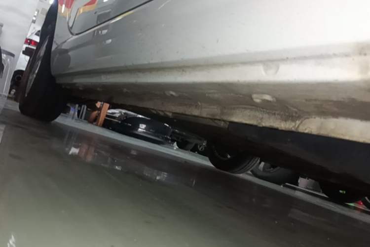Used Roewe Clever 2021 302 km New Four-Seater Super-Efficient Version Right Side Sill