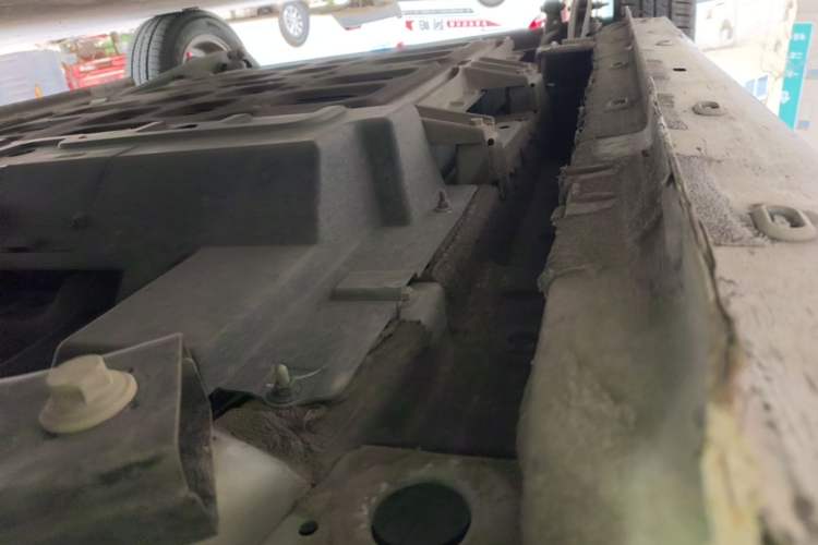 Used Roewe Clever 2021 302km All-Round Version Right Side Sill