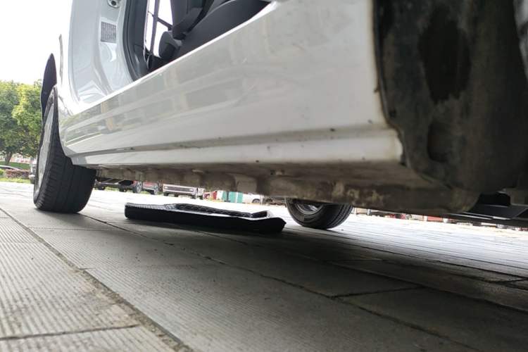 Used Roewe Clever 2021 302km All-Round Version Right Side Sill