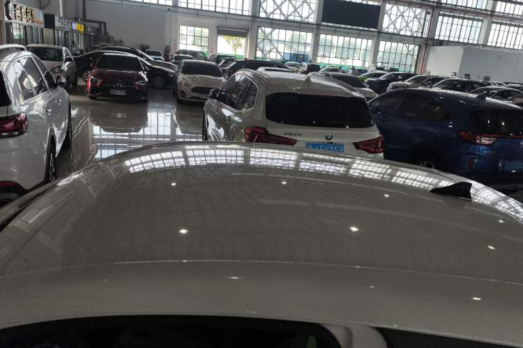 Used Roewe Clever 2021 302 km New Four-Seater Super-Efficient Version Roof