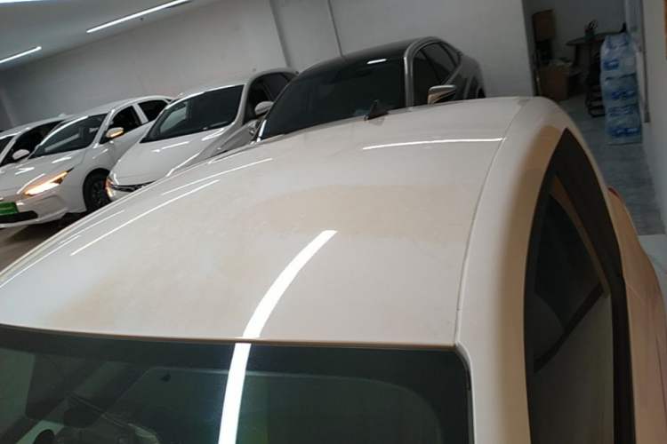 Used Roewe Clever 2021 302 km New Four-Seater Super-Efficient Version Roof
