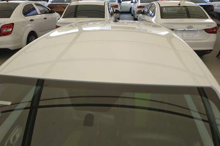 Used Roewe Clever 2021 302 km New Four-Seater Super-Efficient Version Roof