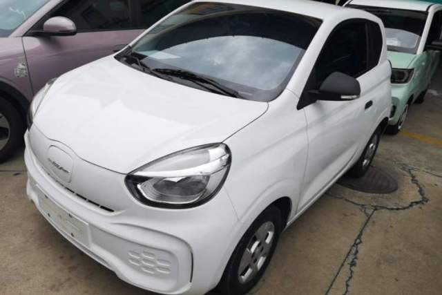 Used Roewe Clever 2021 302 km New Four-Seater Super-Efficient Version