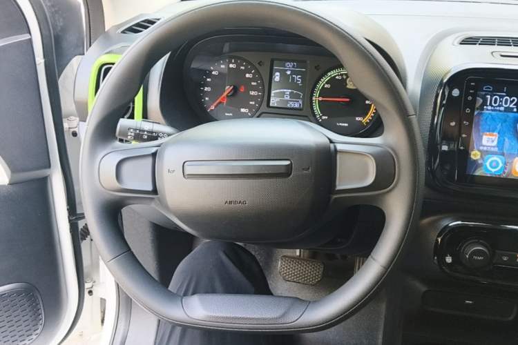 Used Roewe Clever 2021 302km All-Round Version Steering Wheel