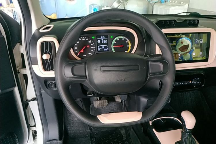 Used Roewe Clever 2021 302 km New Four-Seater Super-Efficient Version Steering Wheel