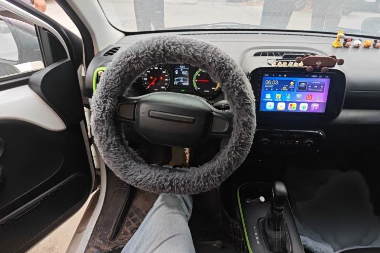 Used Roewe Clever 2021 302 km New Four-Seater Super-Efficient Version Steering Wheel