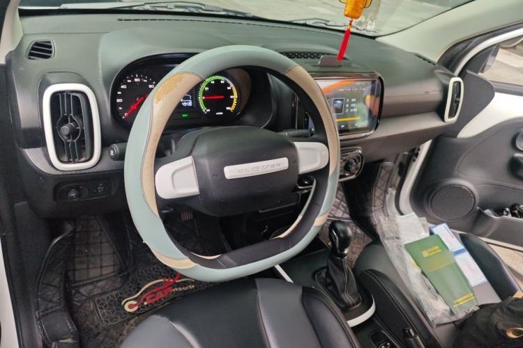 Used Roewe Clever 2021 302 km New Four-Seater Super-Efficient Version Steering Wheel