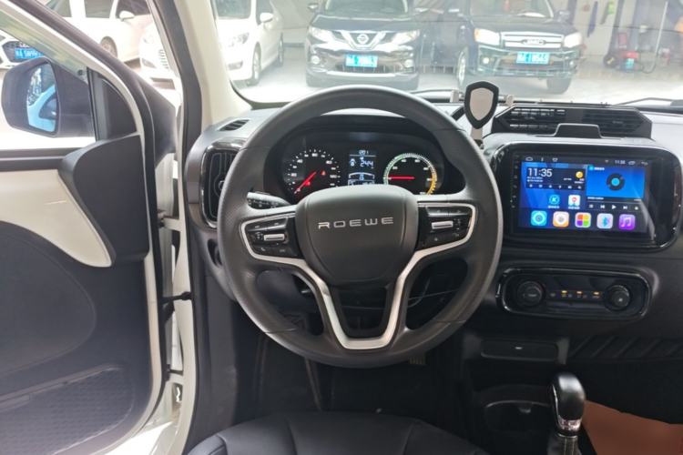 Used Roewe Clever 2021 302 km New Four-Seater Super-Efficient Version Steering Wheel
