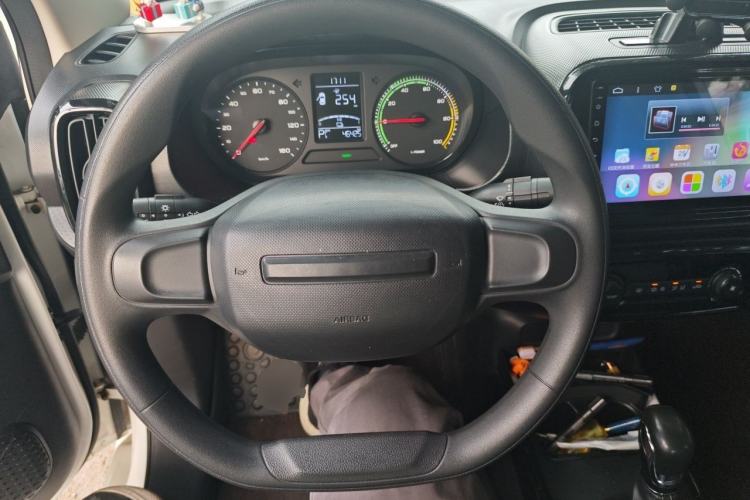 Used Roewe Clever 2021 302km All-Round Version Steering Wheel