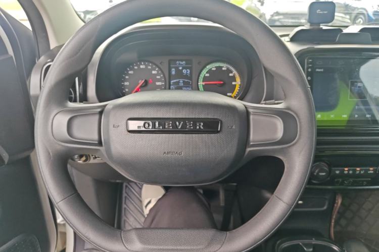 Used Roewe Clever 2021 302 km New Four-Seater Super-Efficient Version Steering Wheel