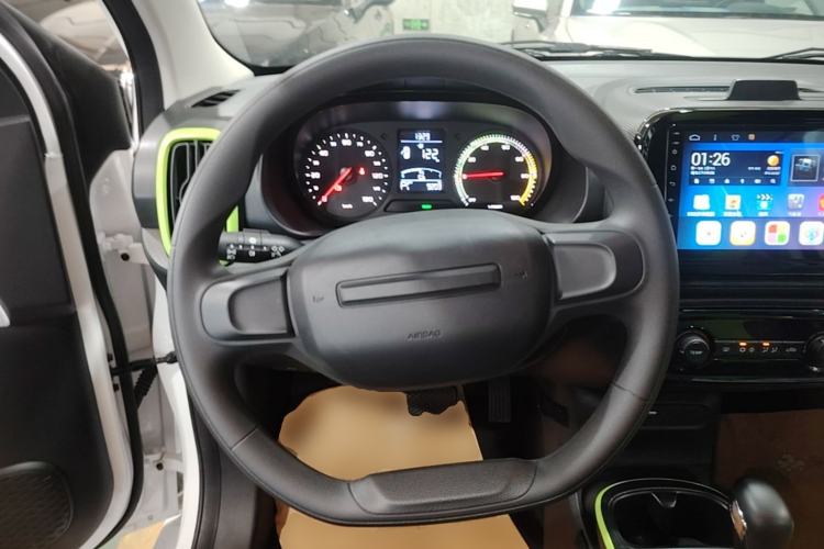 Used Roewe Clever 2021 302 km New Four-Seater Super-Efficient Version Steering Wheel