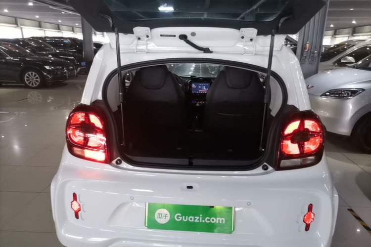 Used Roewe Clever 2021 302 km New Four-Seater Super-Efficient Version Trunk