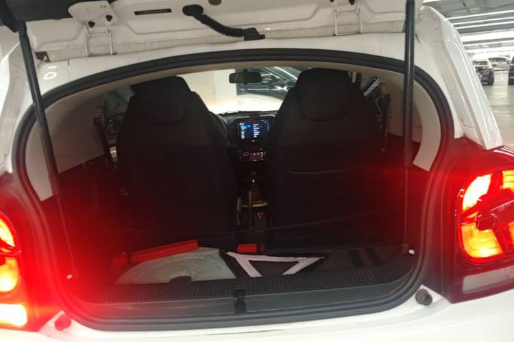 Used Roewe Clever 2021 302km Excellence Edition Trunk