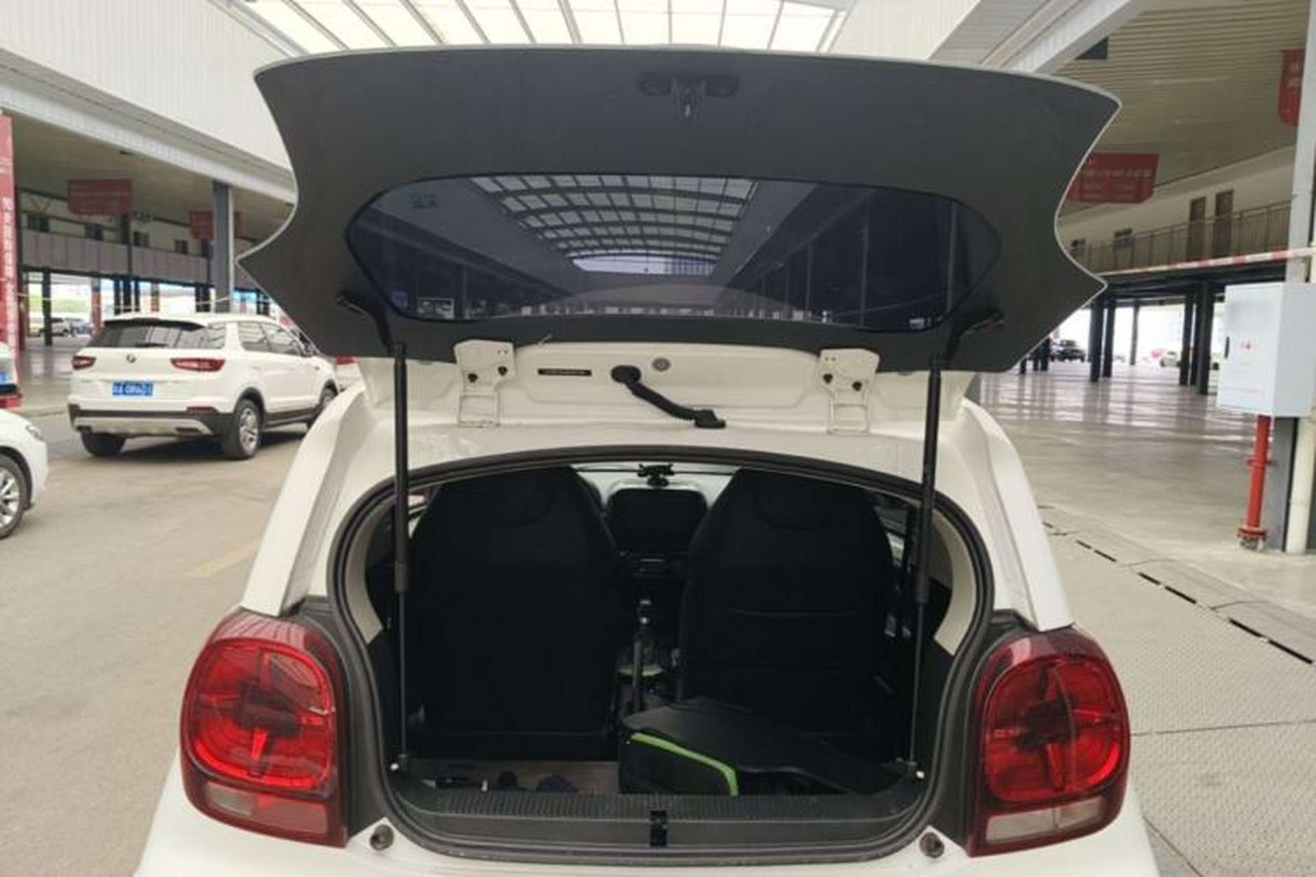 Used Roewe Clever 2021 302km Excellence Edition Trunk