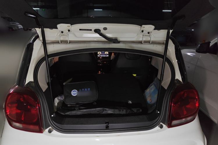 Used Roewe Clever 2021 302 km New Four-Seater Super-Efficient Version Trunk