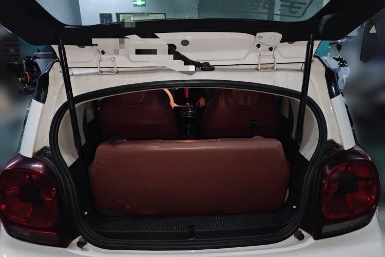 Used Roewe Clever 2021 302 km New Four-Seater Super-Efficient Version Trunk