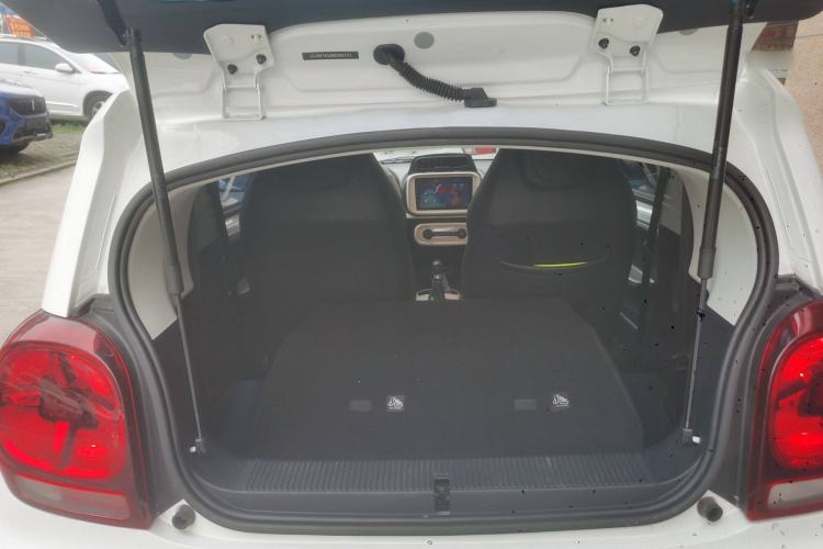 Used Roewe Clever 2021 302km Excellence Edition Trunk