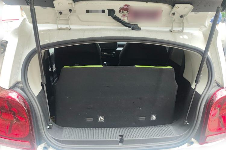 Used Roewe Clever 2021 302 km New Four-Seater Super-Efficient Version Trunk