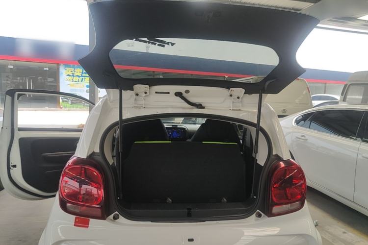 Used Roewe Clever 2021 302 km New Four-Seater Super-Efficient Version Trunk
