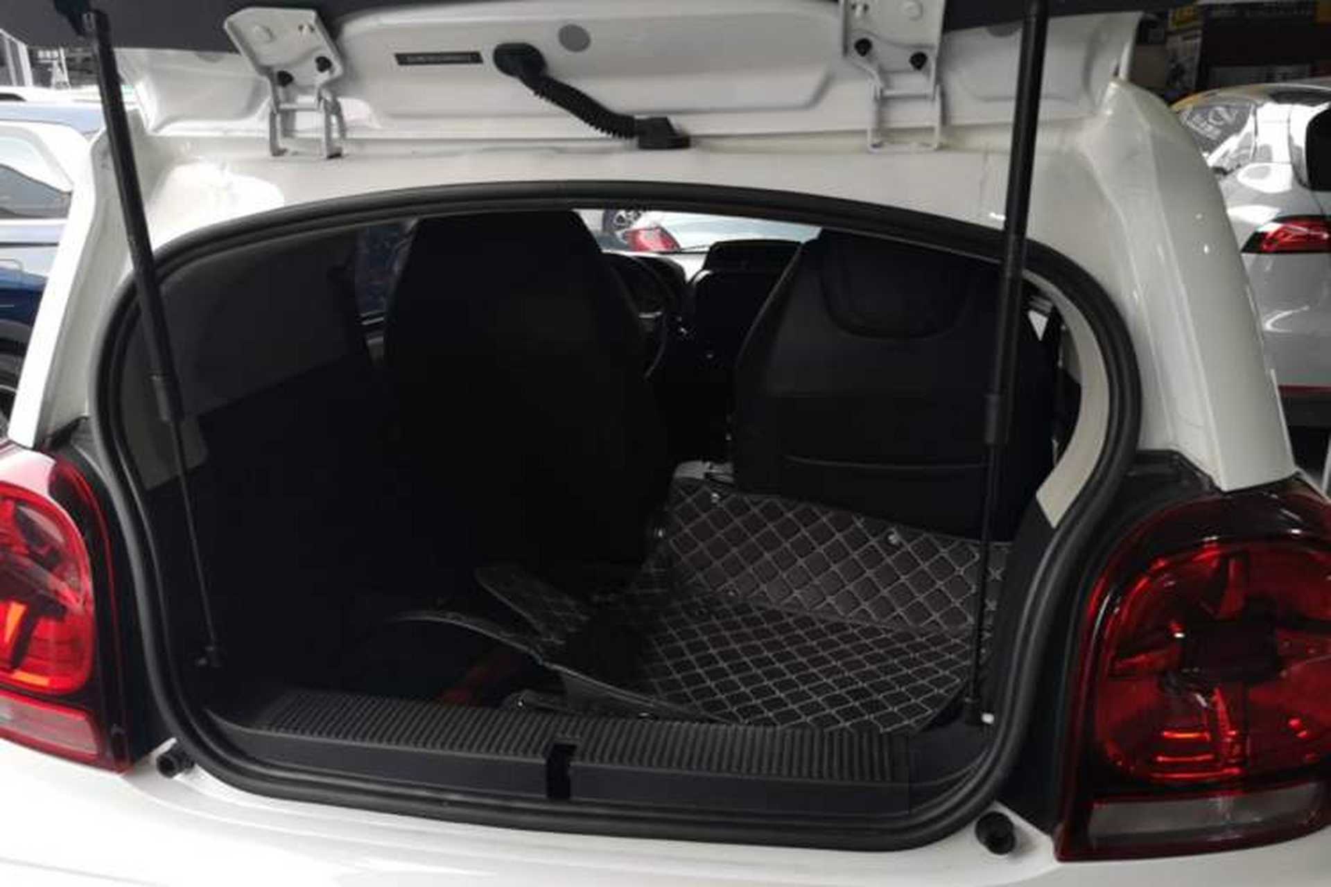 Used Roewe Clever 2021 302km All-Round Version Trunk