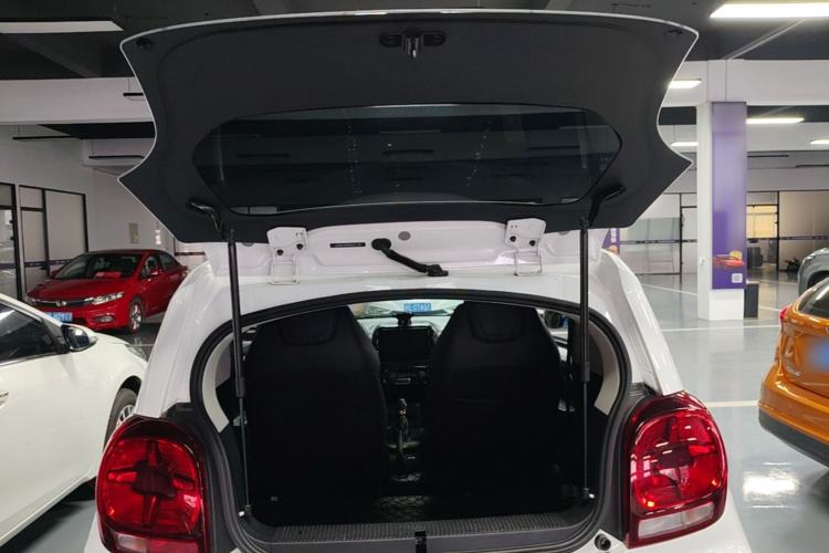 Used Roewe Clever 2021 302km Excellence Edition Trunk