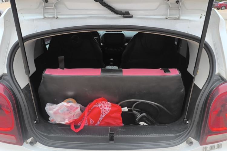 Used Roewe Clever 2021 302 km New Four-Seater Super-Efficient Version Trunk
