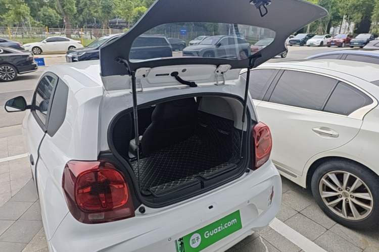 Used Roewe Clever 2021 302km Excellence Edition Trunk