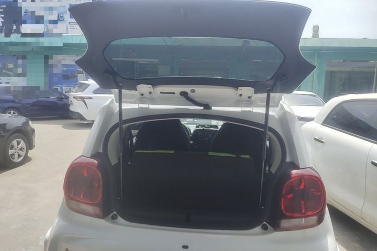 Used Roewe Clever 2021 302 km New Four-Seater Super-Efficient Version Trunk