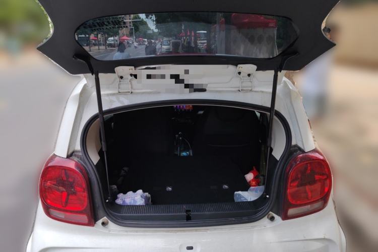Used Roewe Clever 2021 302 km New Four-Seater Super-Efficient Version Trunk