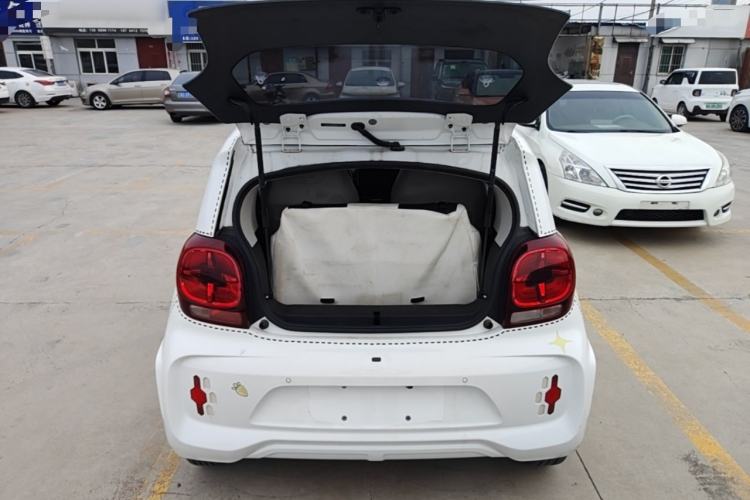 Used Roewe Clever 2021 302 km New Four-Seater Super-Efficient Version Trunk