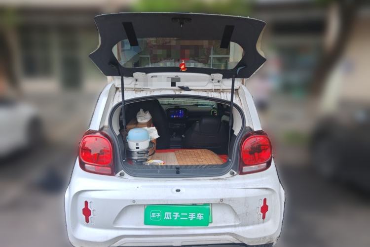 Used Roewe Clever 2021 302 km New Four-Seater Super-Efficient Version Trunk