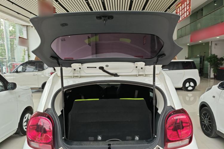 Used Roewe Clever 2021 302 km New Four-Seater Super-Efficient Version Trunk